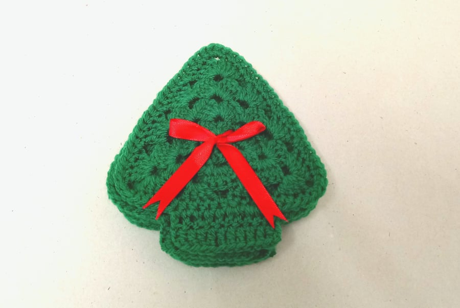 Coasters, Christmas tree coasters in green, set of six, crochet table mats