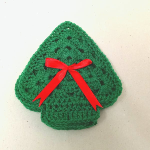 Coasters, Christmas tree coasters in green, set of six, crochet table mats