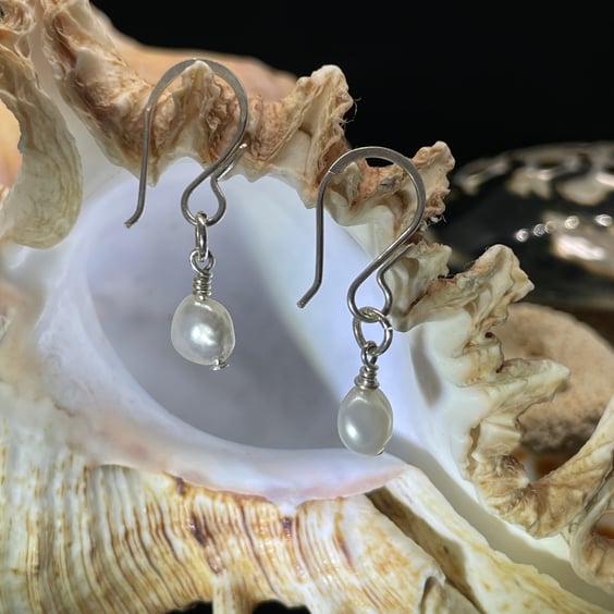 Sterling Silver Earrings with Freshwater Pearls 