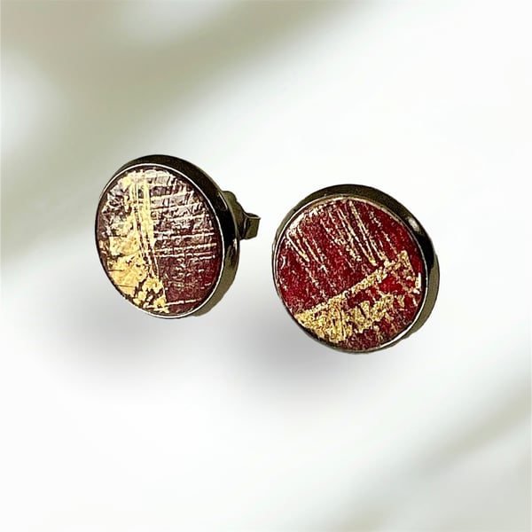 Claret & Gold Ear Studs. 12mm Diameter.