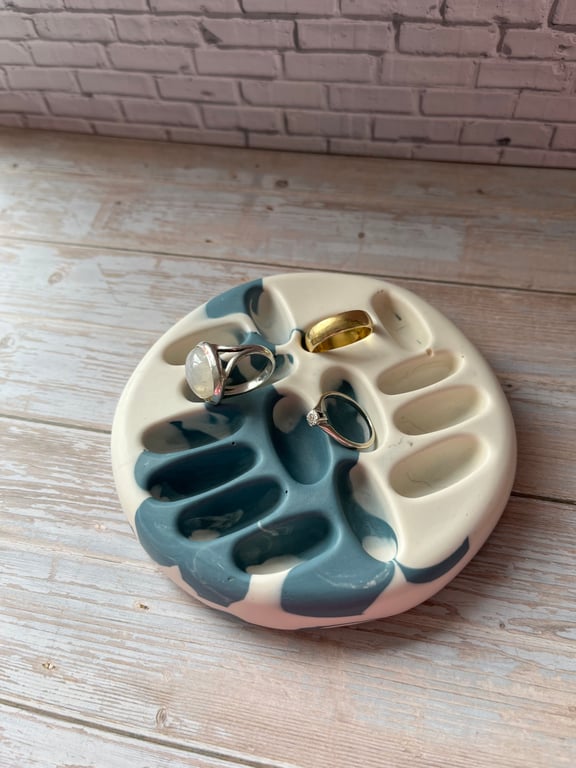 Marble Effect Ring Holder