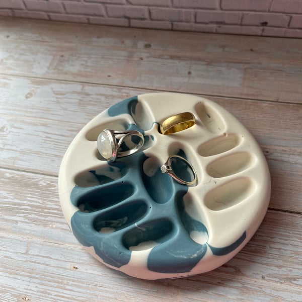 Marble Effect Ring Holder