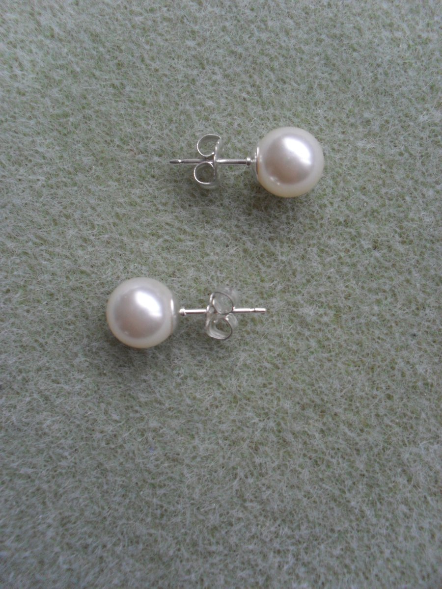 Sterling Silver Pearl Stud Earrings With Pearls From Swarovski