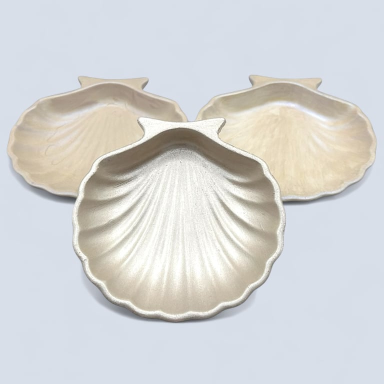 Pearlescent Scallop Shell Shaped Trinket Tray (SD1 SD2)