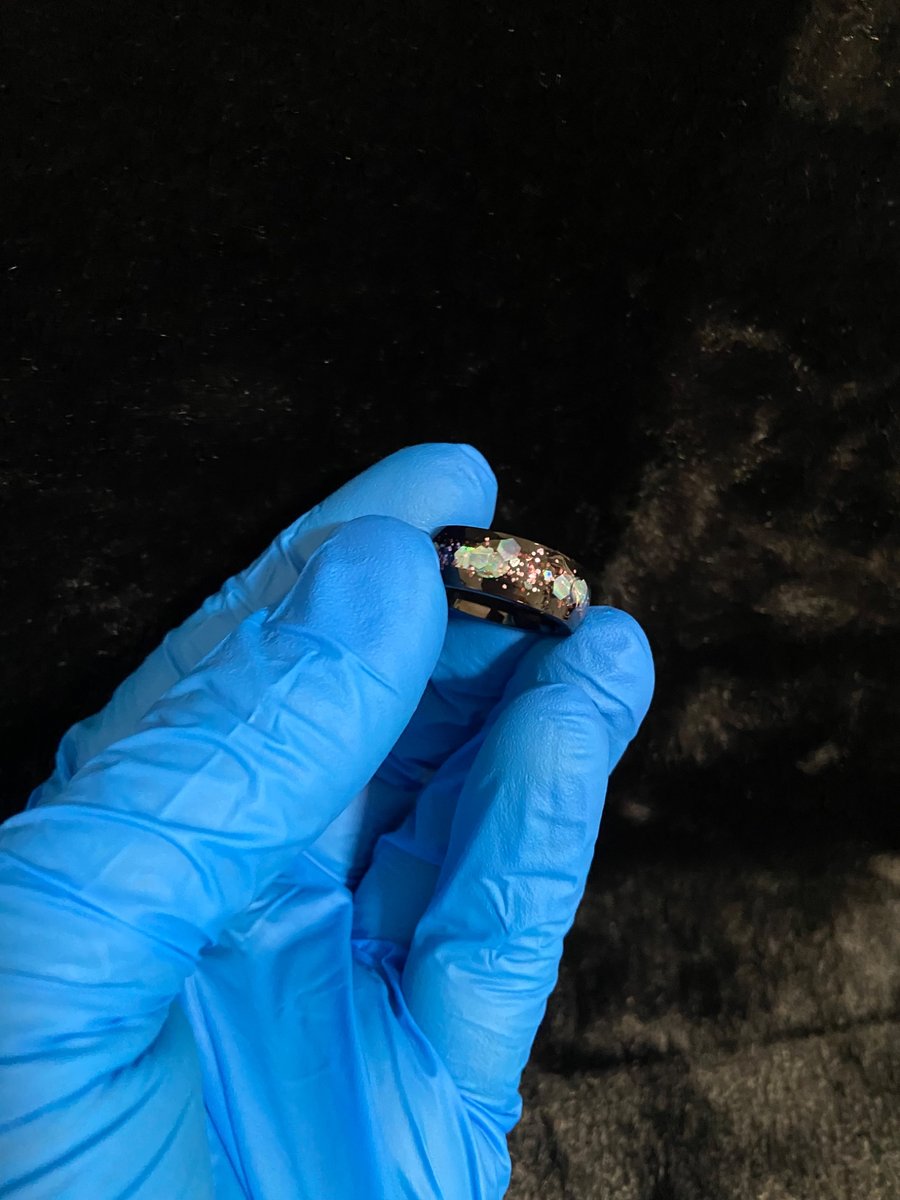 Resin ring with small and large glitter