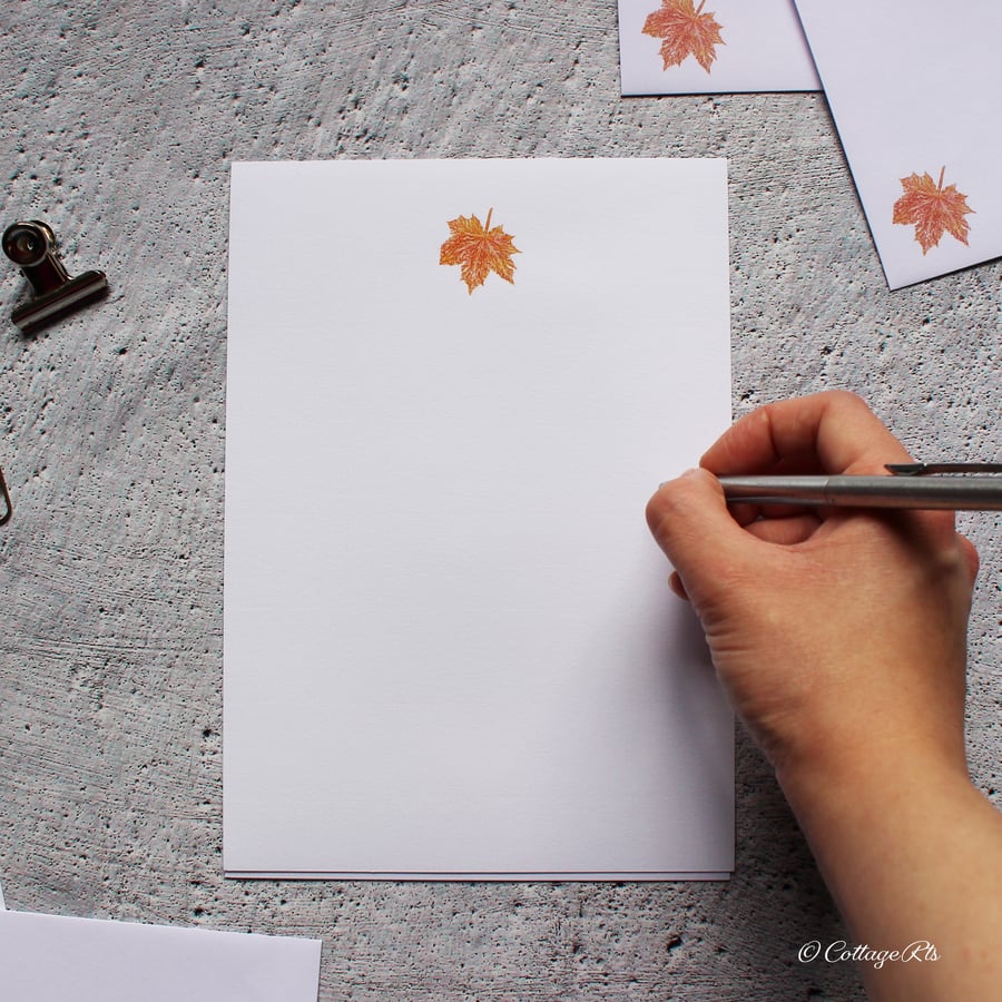 Maple Leaf Letter Writing Paper - Pack of 10 Sheets - Hand Designed