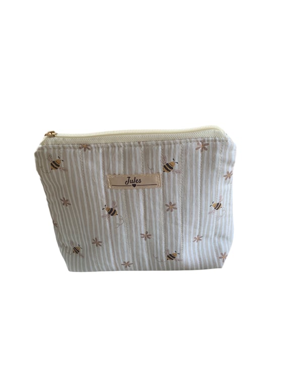 Large Cosmetic Bag.  Bee Line.  Bee's and Daisies.