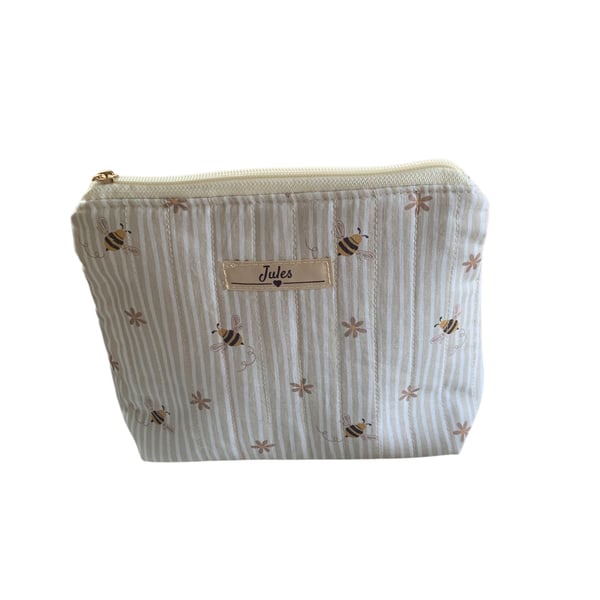 Large Cosmetic Bag.  Bee Line.  Bee's and Daisies.