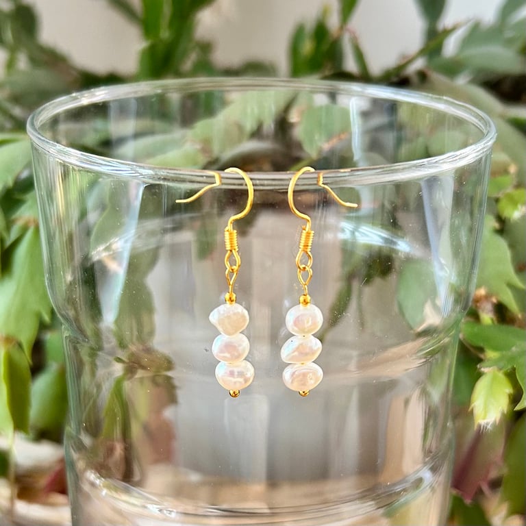 Freshwater pearls dangle earrings on gold plated hook - June birthstone