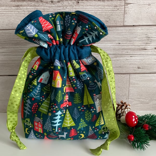 Reusuable gift bag, Drawstring Bag, Gift Bag, Fabric Gift Bag, Gift Wrap