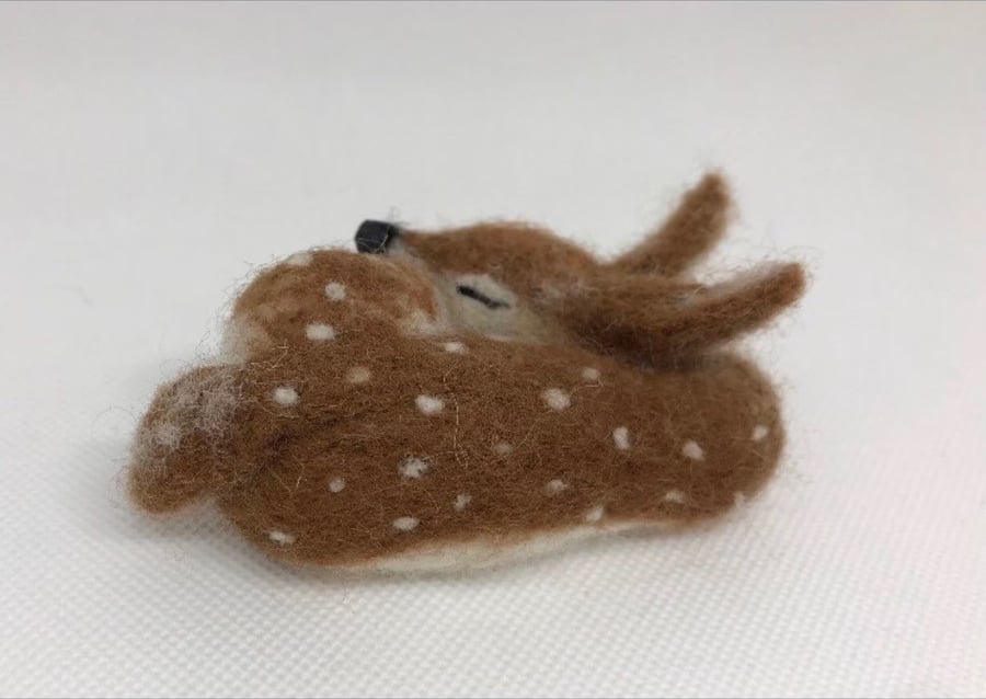 Felted Fawn - Needle Felted Fawn - Sleeping Fawn - Christmas Decoration 