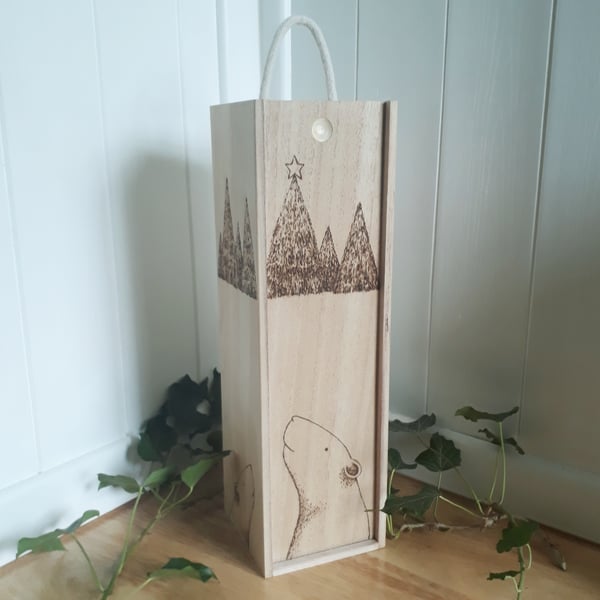 Polar bear Christmas scene wooden wine box