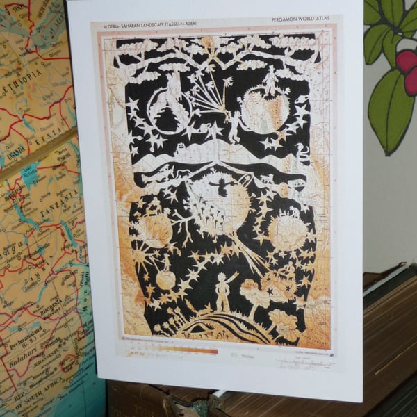 "On ne Voit bien qu'avec le Coeur", Greeting card papercut on vintage map