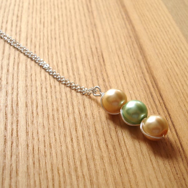 3 Pearl Wire Wrapped Pendant, 20th Birthday Gift for Sister, Bridesmaid Jewelry