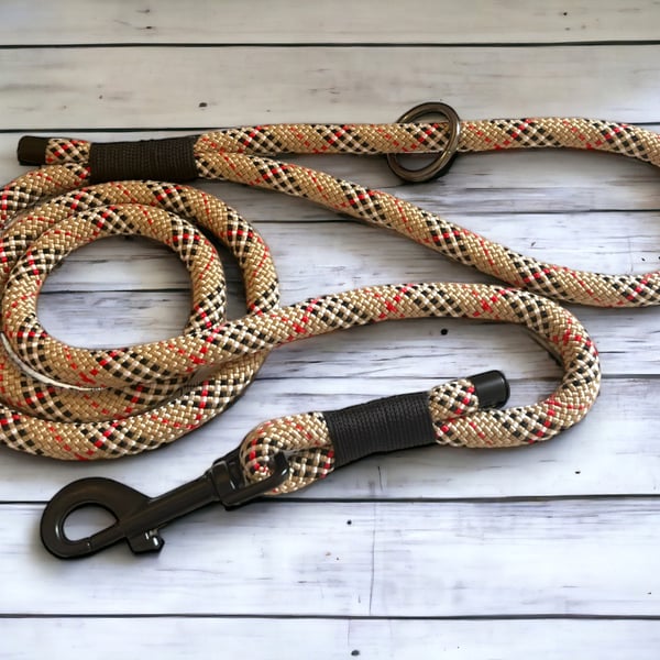 Furberry Pattern Paracord Dog Lead: Handmade Strong Rope Leash