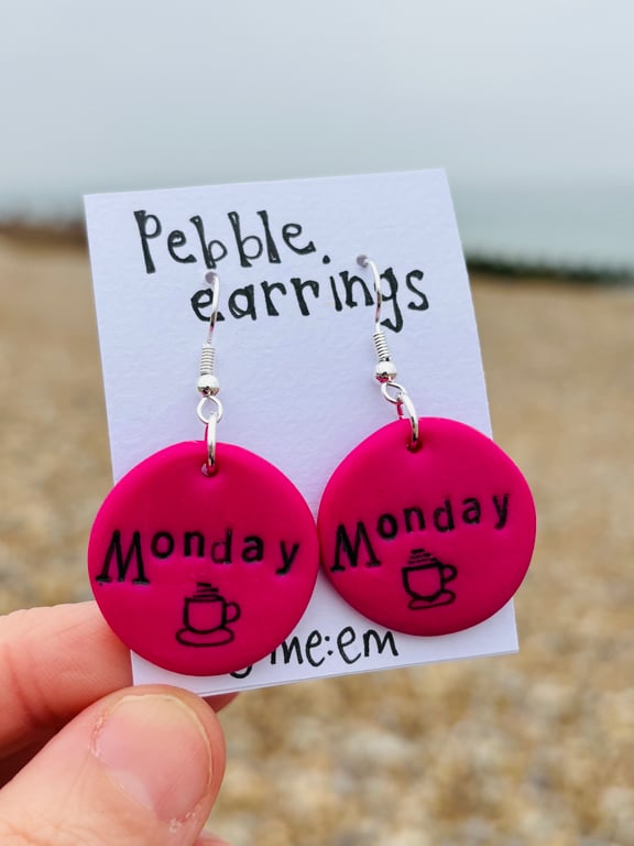 Monday Pebble Earrings 