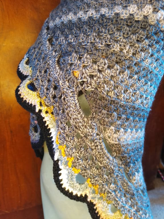 Handmade Crochet Shawl – Grey Ombre with Scalloped Edge 