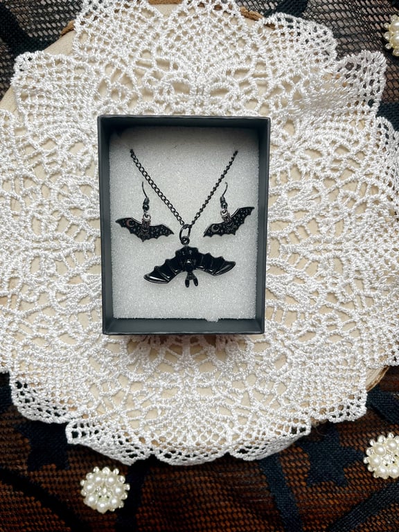 Bat necklace and earrings set