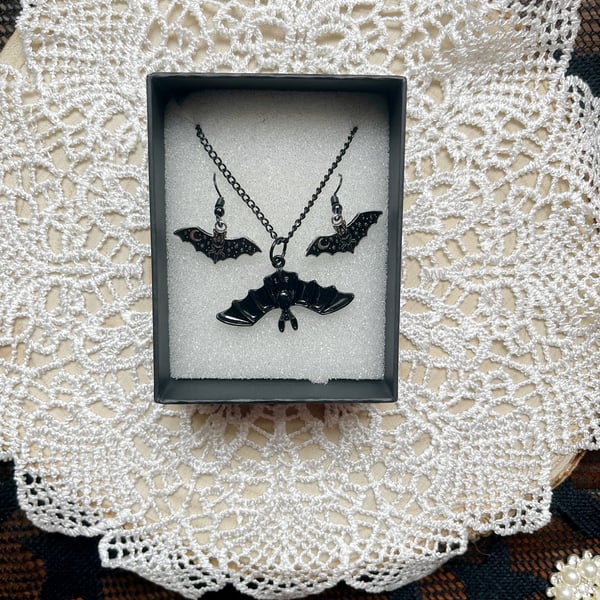 Bat necklace and earrings set