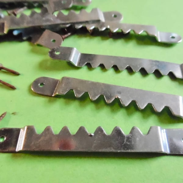 10 x  Saw Tooth  Fixings with nails Picture Hanging Fasteners