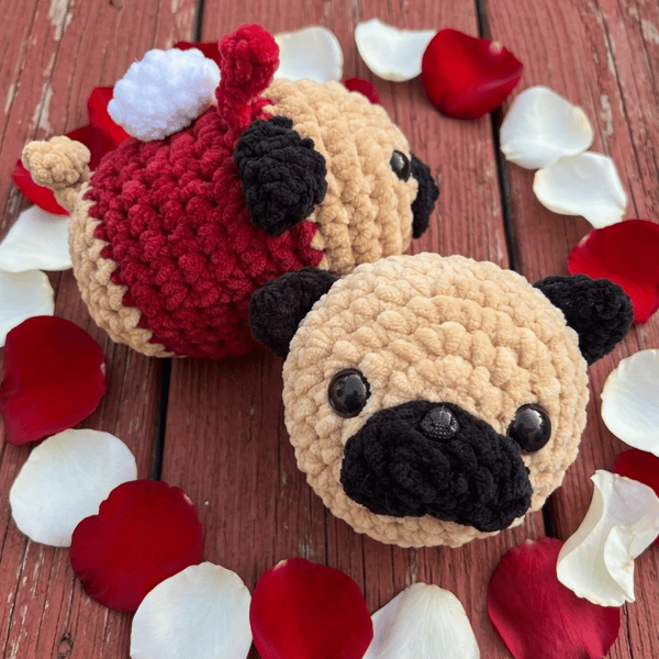 Crochet Amigurumi Love Pug