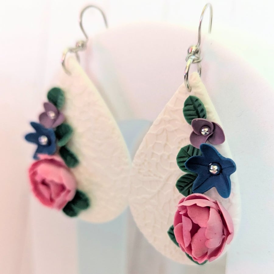 Lace and peonies teardrop earrings 
