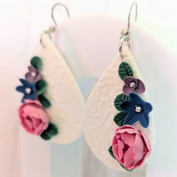 Lace and peonies teardrop earrings 