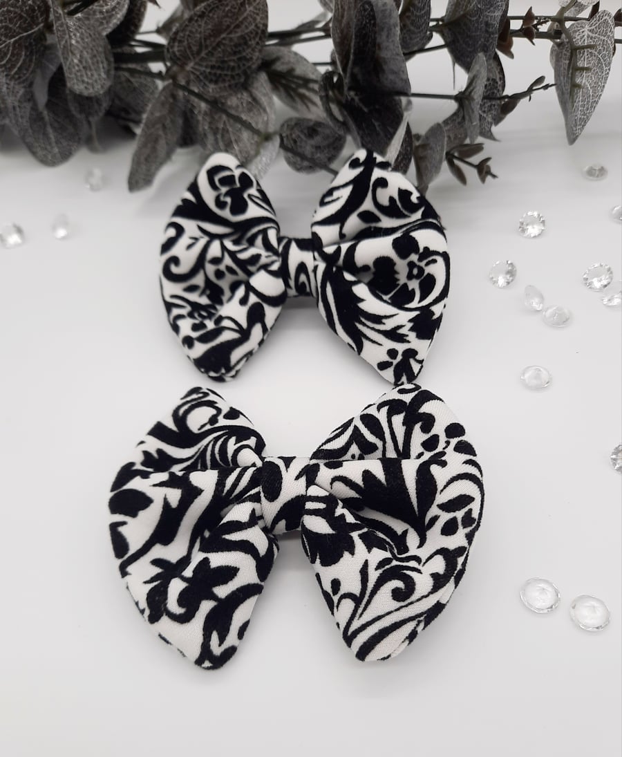 Black and white damask clip on bows.