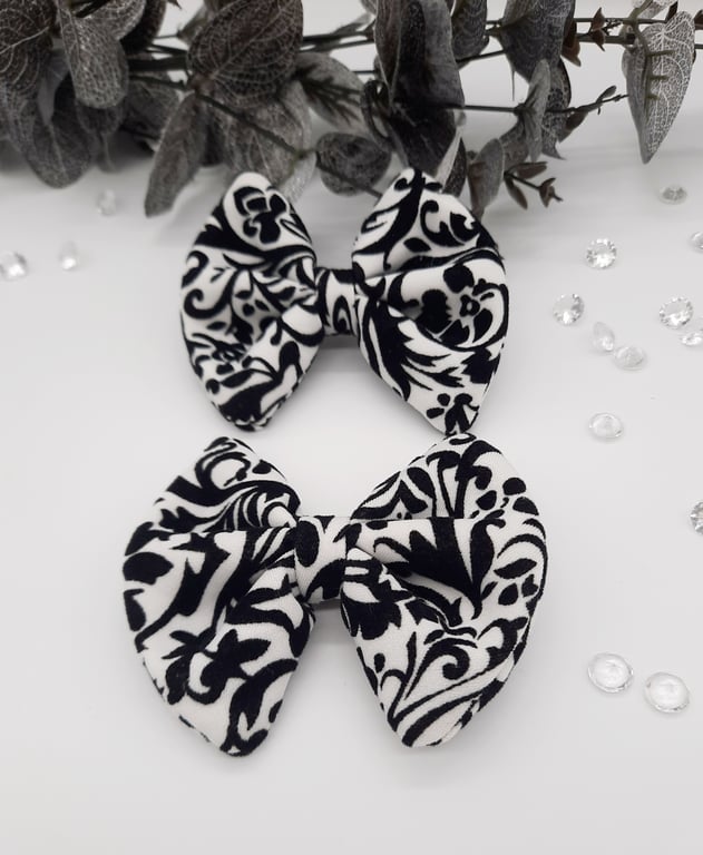 Black and white damask clip on bows.