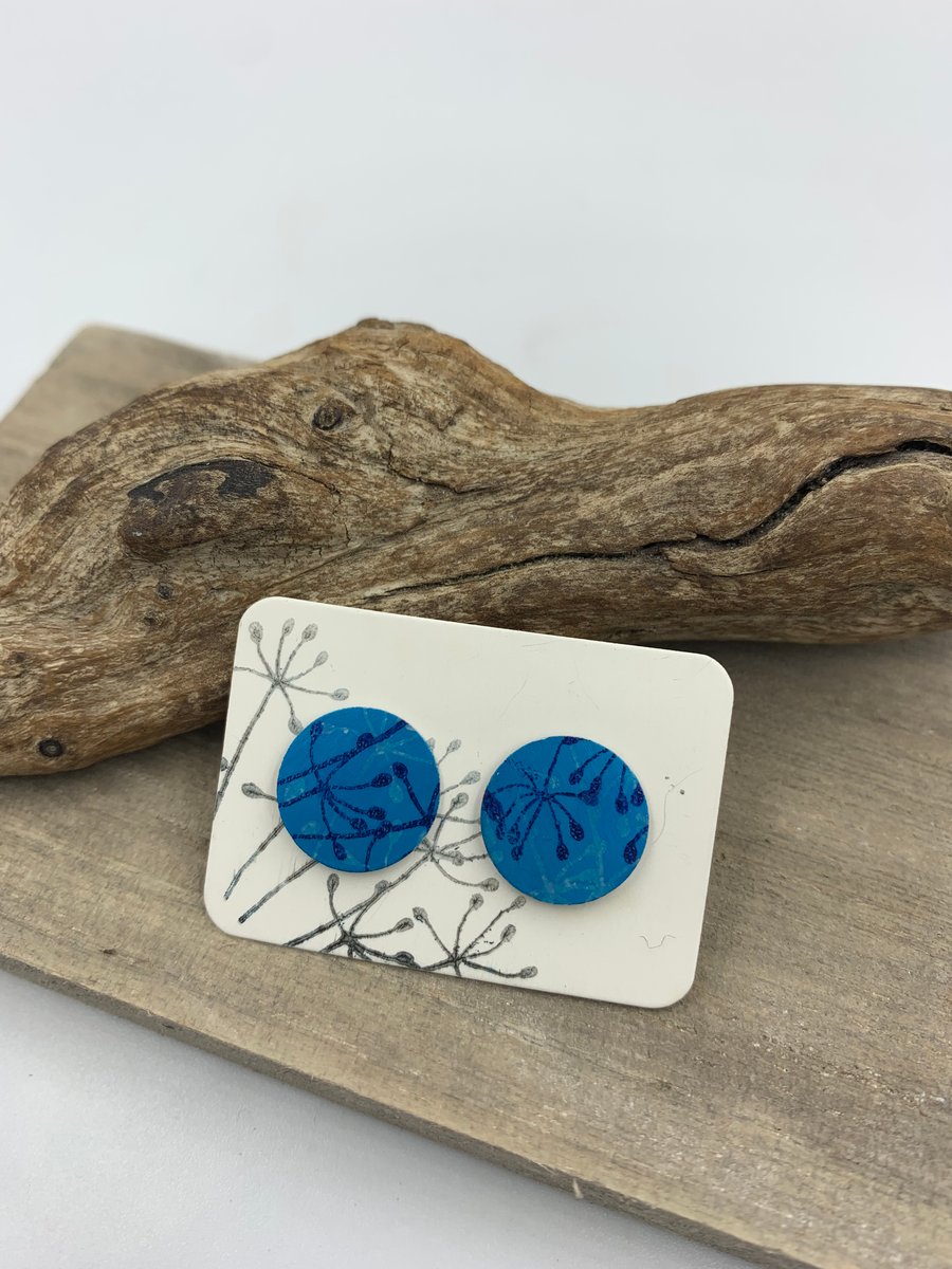 Turquoise and navy anodised aluminium cow parsley circle stud earrings