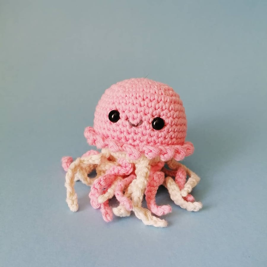 Crochet Jellyfish, Pale Pink
