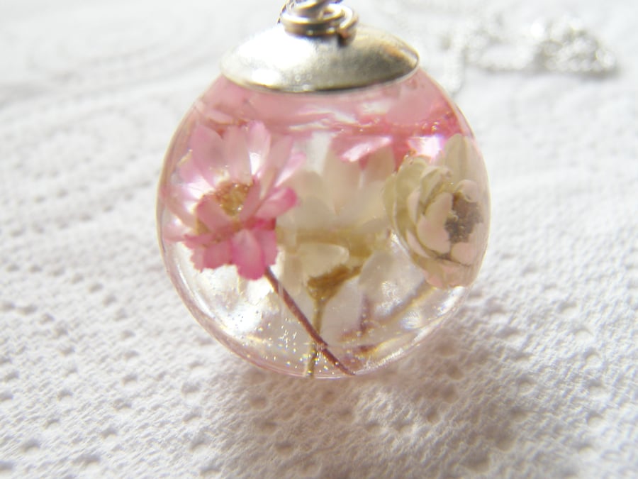 Daisy Flower Necklace, Resin Real Flower Globe Blossom Pendant