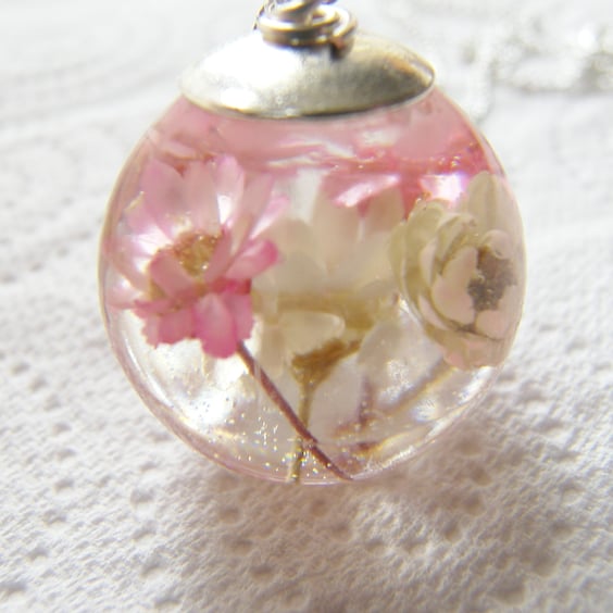 Daisy Flower Necklace, Resin Real Flower Globe Blossom Pendant