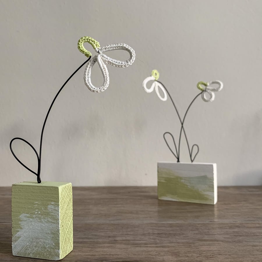 Wire and Crochet Single Snowdrop - Green base with white