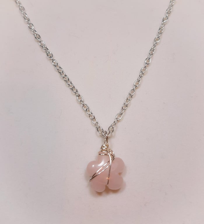 Handcrafted Wire Wrapped Rose Quartz Minimalist, Flowerpendant,Spiritual Boho