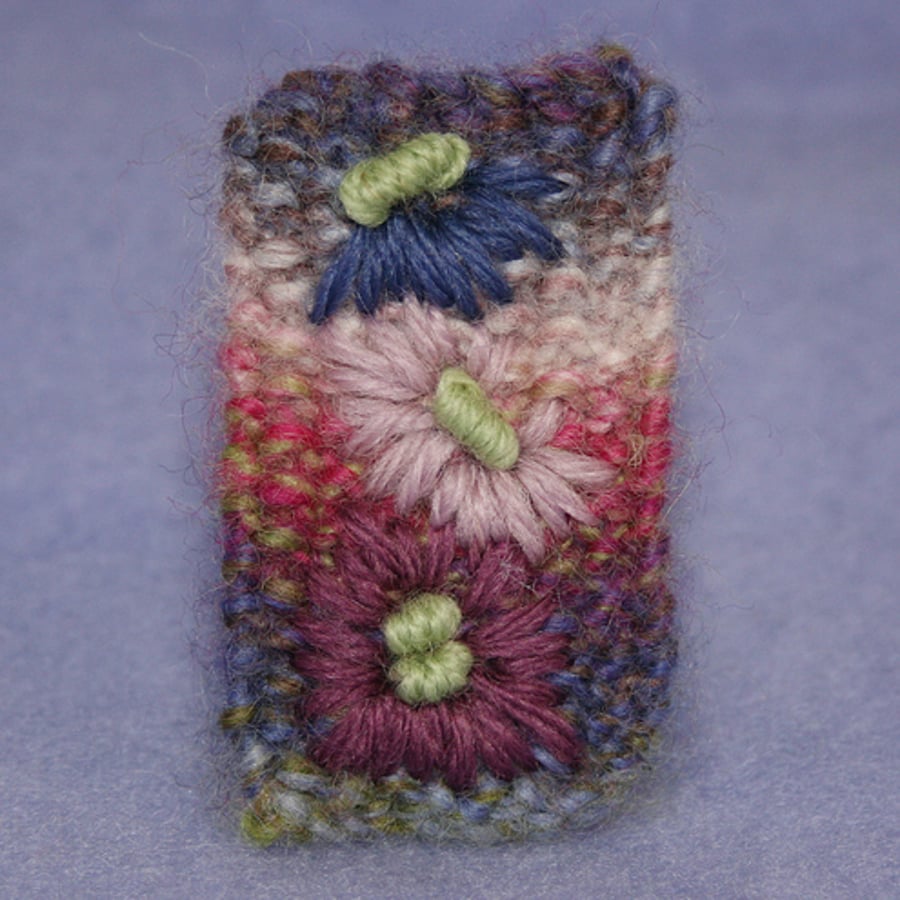 Embroidered Brooch - Michaelmas Daisies