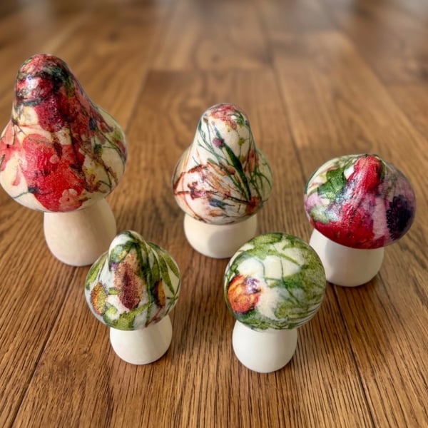 Set of 5 Minature Wooden Toadstools 