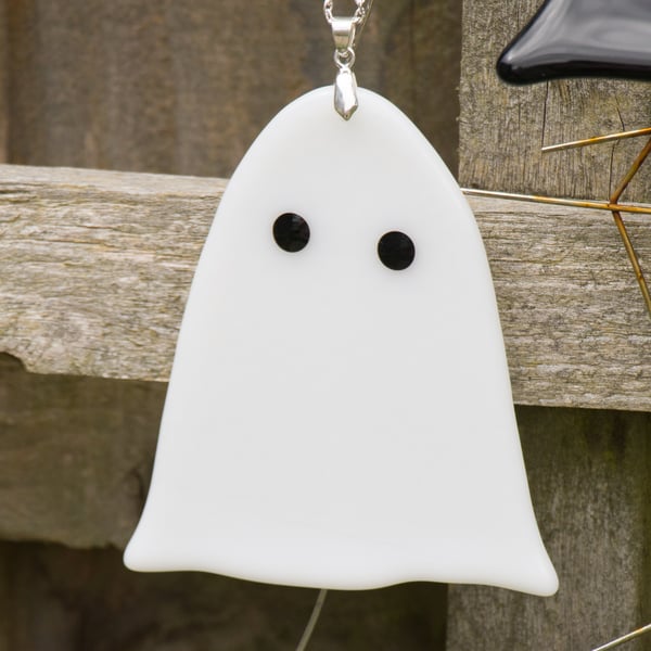 Hanging Ghost - White Fused Glass - 6132