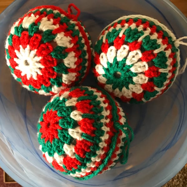 Set of 3 Crochet Christmas Baubles 8cm