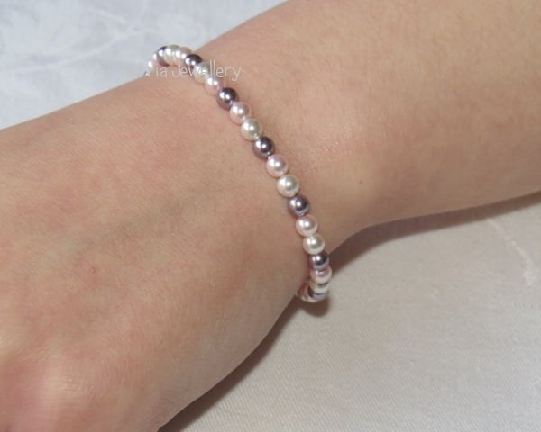 White Pink Mauve Small Pearl Bracelet