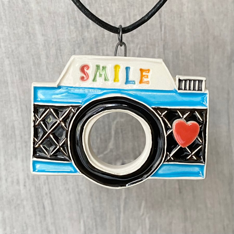 Ceramic camera necklace blue
