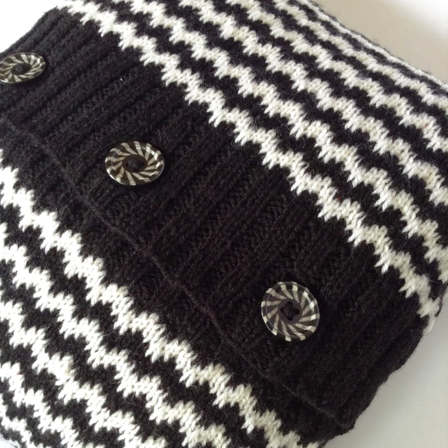 SALE Hand-knitted black and white patterned cushion cover