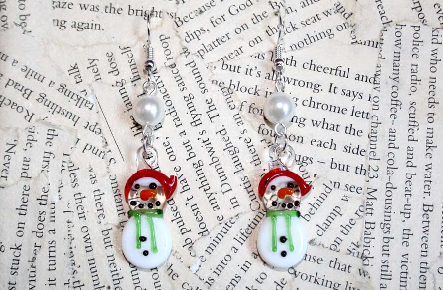 Glass Snowmen Pearl Bead Silver Earrings - Damaged