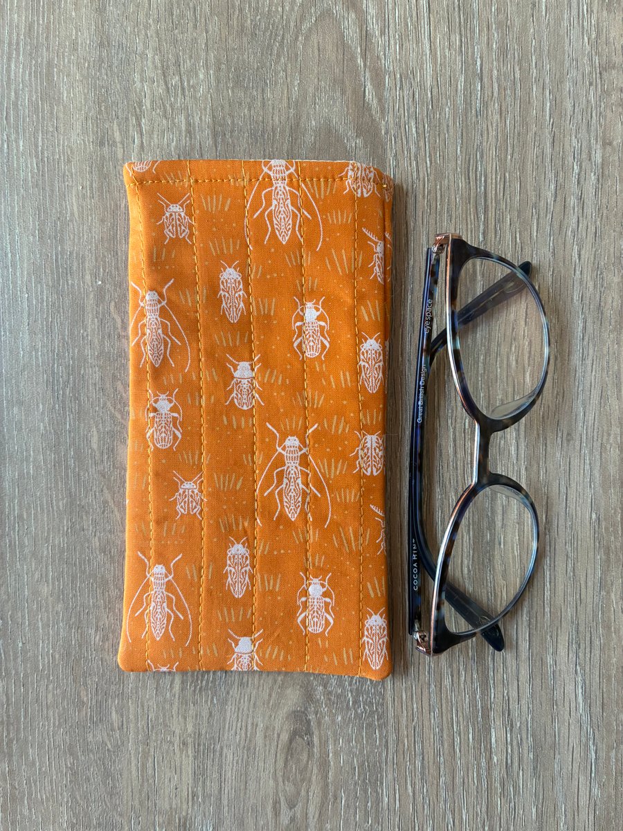 Beetle Print Quilted Fabric Glasses Case