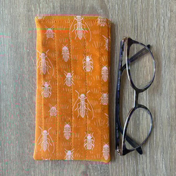 Beetle Print Quilted Fabric Glasses Case