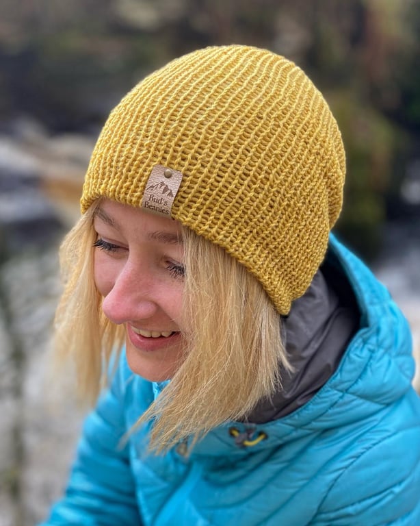 Slouchy Style beanie hat in sunflower Yellow wool (unisex)