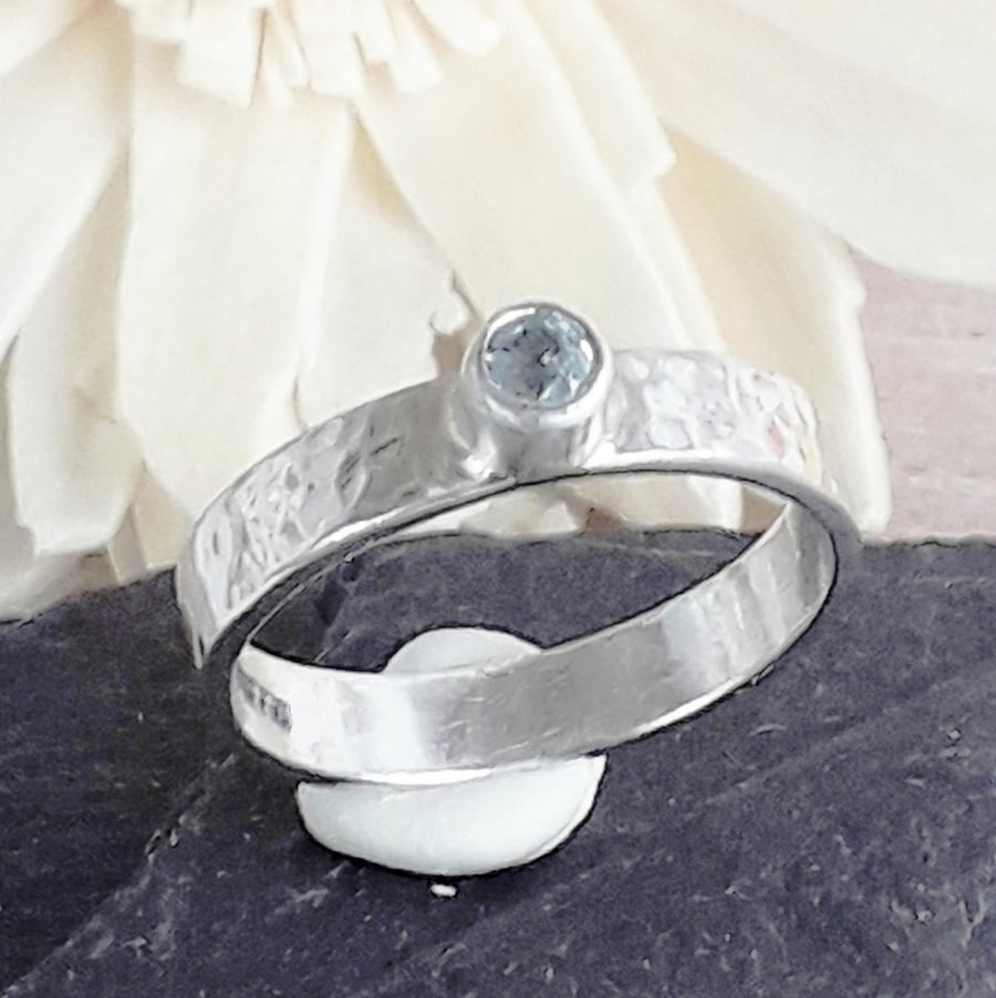 Blue Topaz Solitaire Ring size M Sterling Silver Hallmarked November Birthstone