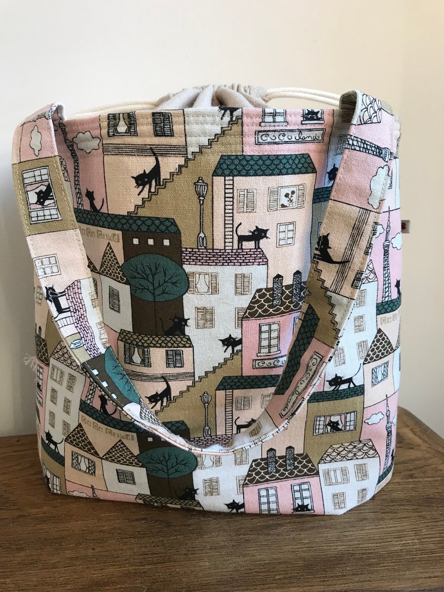 Black cat drawstring cover bag