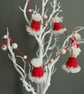 Macrame Santa hat garland - Image 6