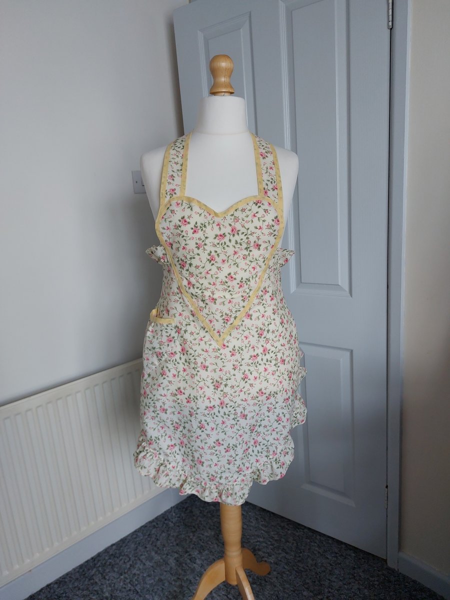 1940's retro style sweetheart apron 